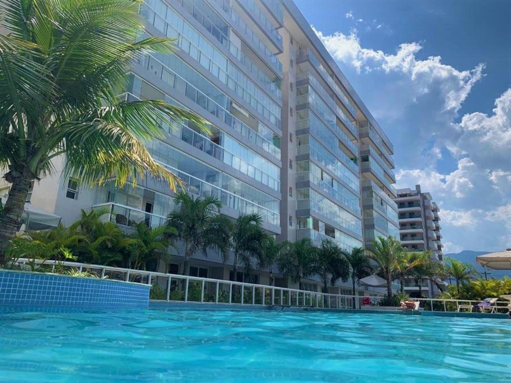 Holiday home 1 | Ap Cinema Frente Mar Com Piscina Aquecida Em