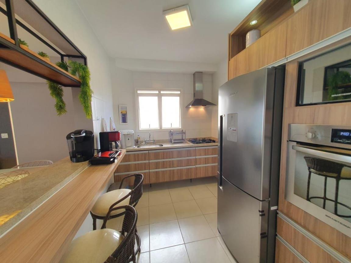 Holiday home 1 | Ap Cinema Frente Mar Com Piscina Aquecida Em *