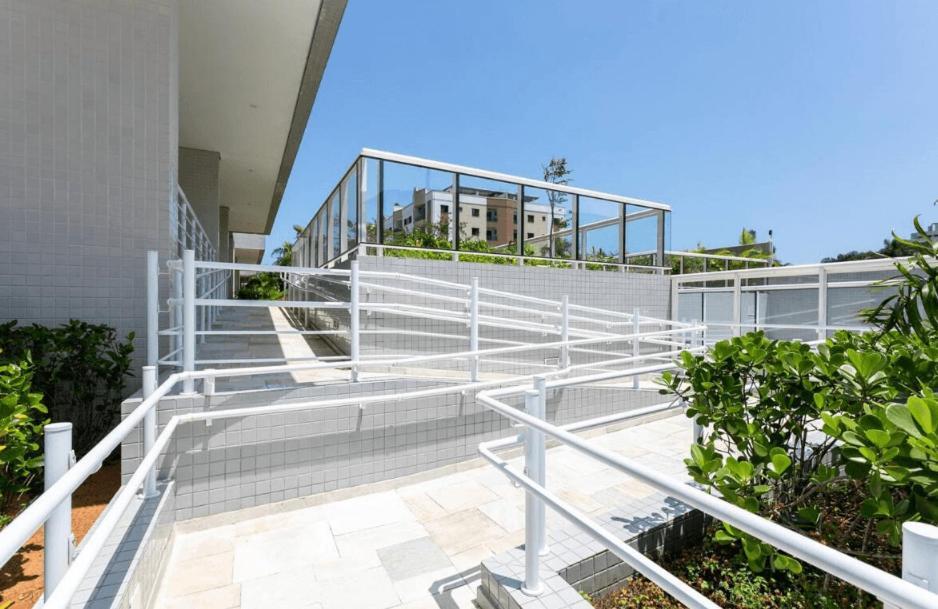 Holiday home 1 | Ap Cinema Frente Mar Com Piscina Aquecida Em